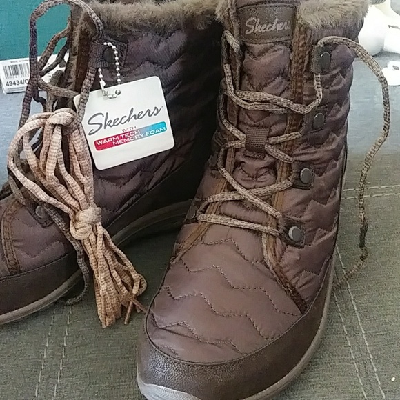 skechers reggae fest vector